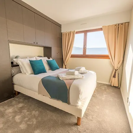 Apartment La Belle Brune: Lakeside Haven With Panoramic Views Veyrier-du-Lac
