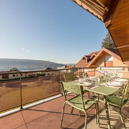 Apartment La Belle Brune: Lakeside Haven With Panoramic Views *