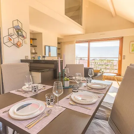 La Belle Brune: Lakeside Haven With Panoramic Views * Veyrier-du-Lac